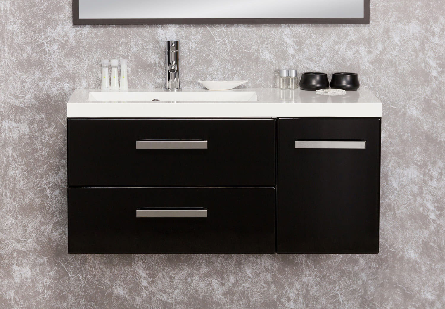 Badmöbel GENUA Breite 90 cm, schwarz glänzend, Waschtisch mit Unterschrank, montiert